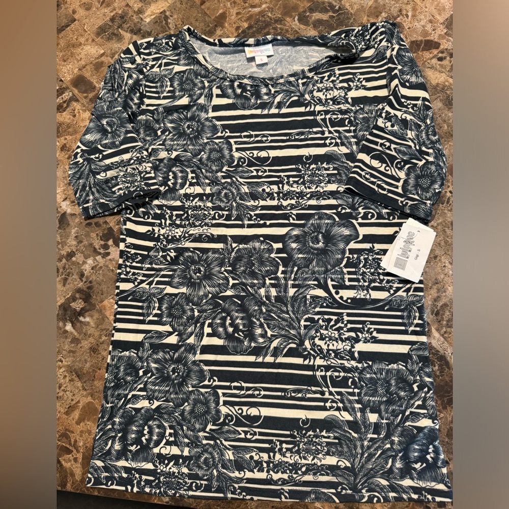 Lularoe Gigi Top